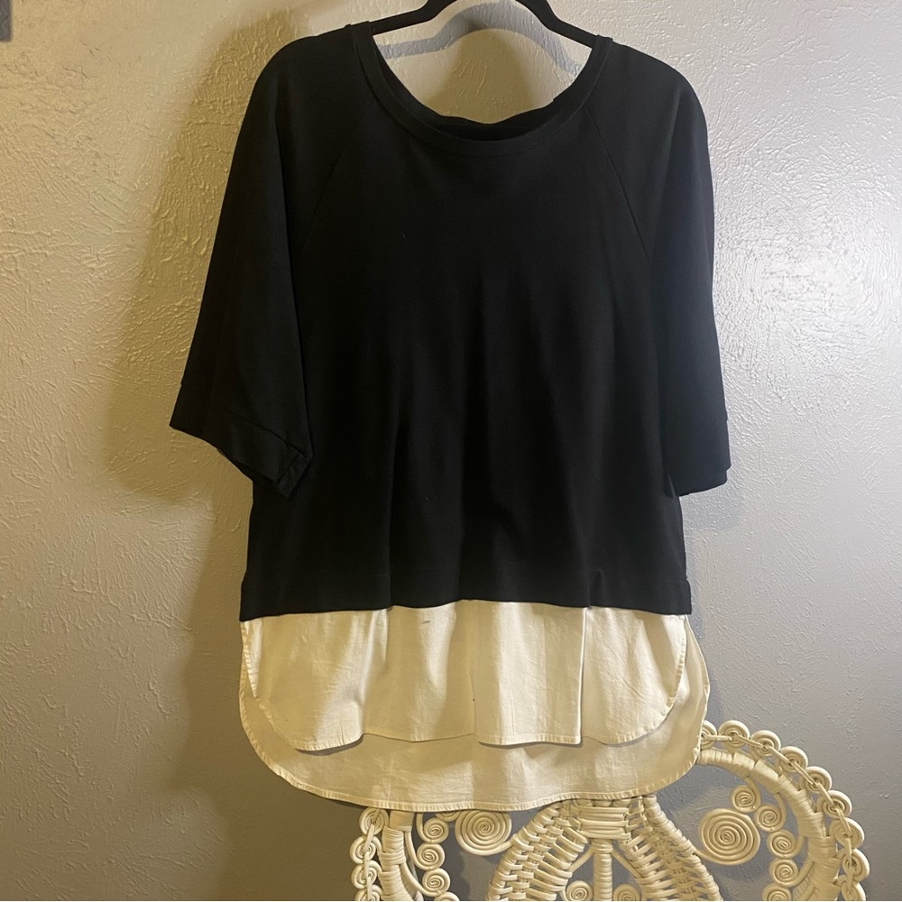 Bobeau black and white tee.
